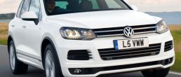 2013 Volkswagen Touareg R-Line on sale in UK, prices